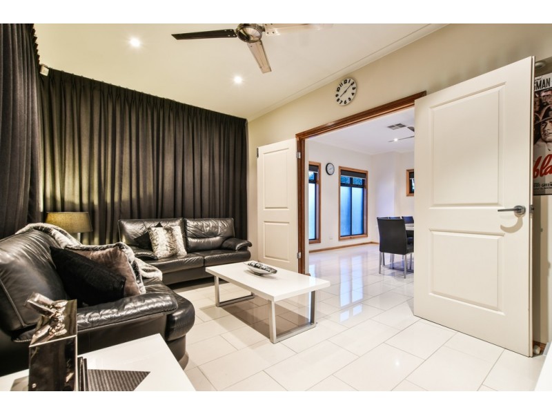 8 Thomas Street, Aldinga Beach SA 5173