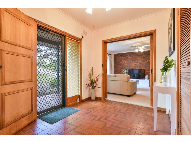 2 Dewvale Road, O’halloran Hill SA 5158