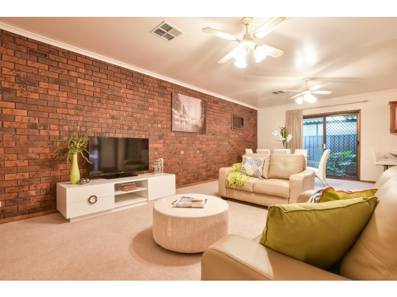 2 Dewvale Road, O’halloran Hill SA 5158