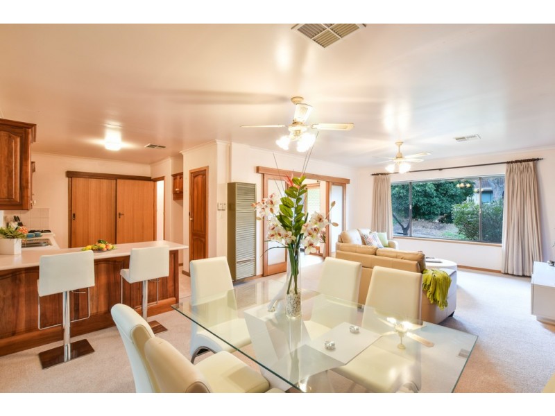 2 Dewvale Road, O’halloran Hill SA 5158