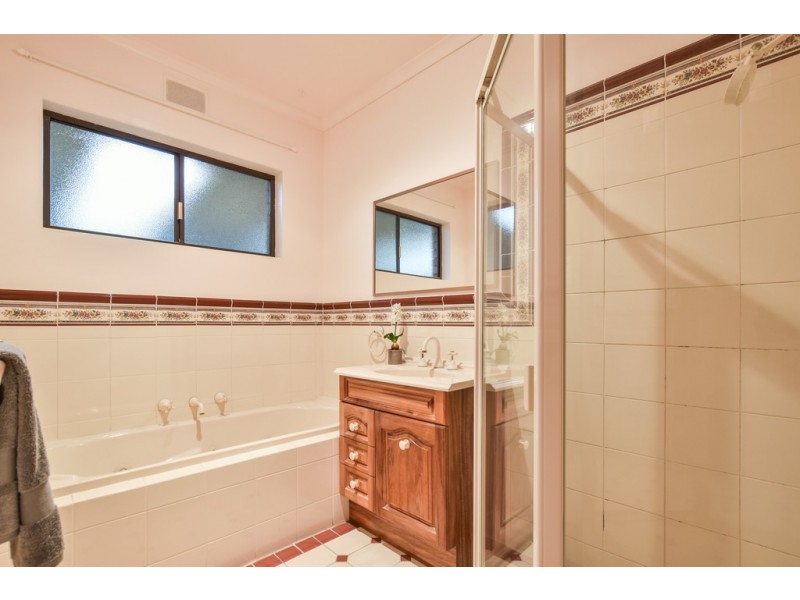 2 Dewvale Road, O’halloran Hill SA 5158