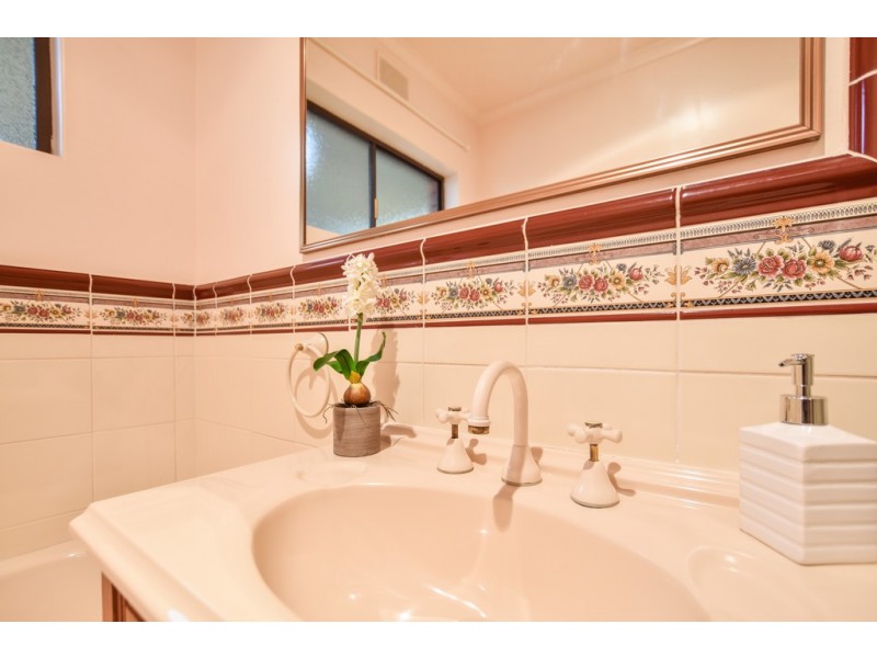 2 Dewvale Road, O’halloran Hill SA 5158