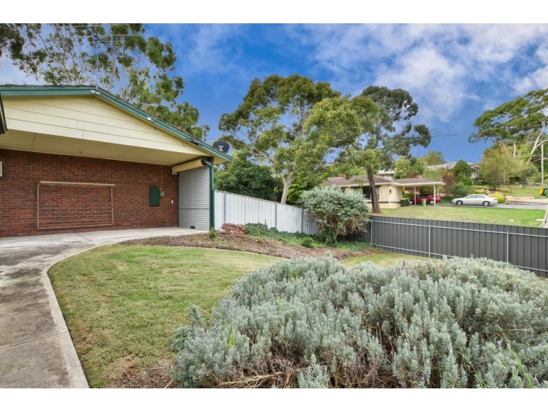 2 Dewvale Road, O’halloran Hill SA 5158