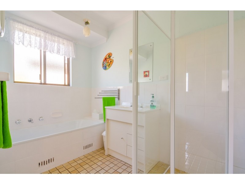 21 Daveys Road, Flagstaff Hill SA 5159