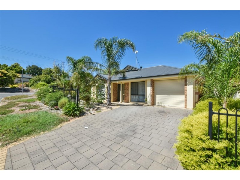 1 Suzanne Avenue, Morphett Vale SA 5162