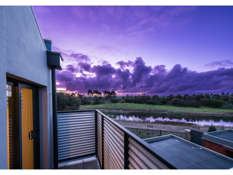 32 Emerald Street, Mawson Lakes SA 5095