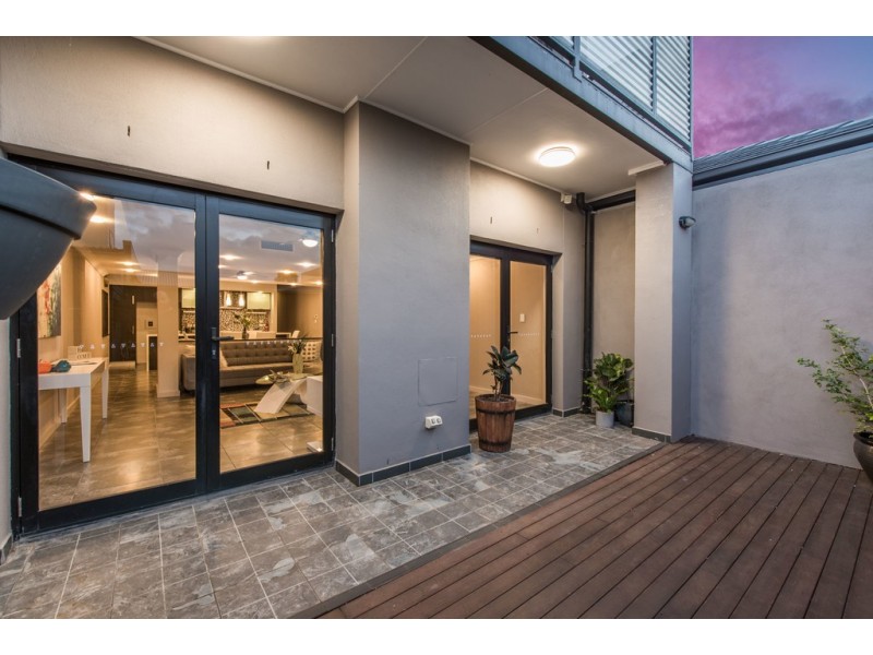 32 Emerald Street, Mawson Lakes SA 5095