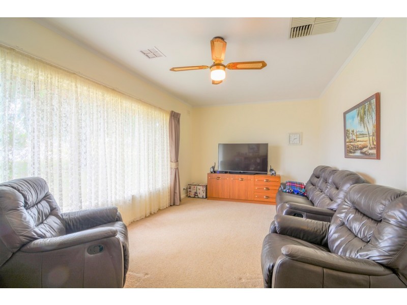 16 Gumeracha Road, O’sullivan Beach SA 5166