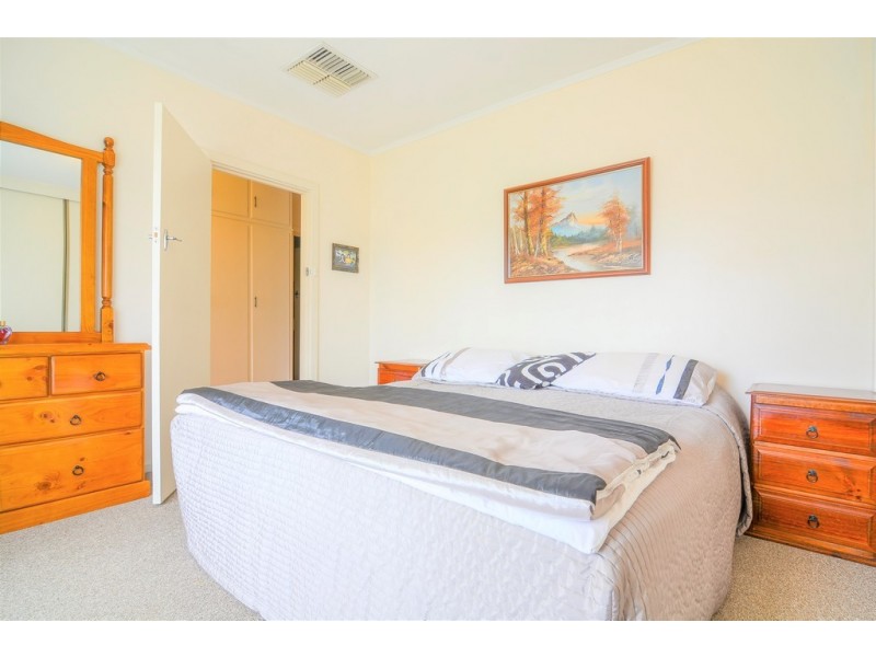 16 Gumeracha Road, O’sullivan Beach SA 5166