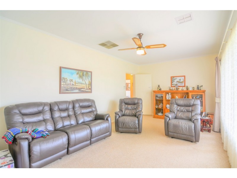 16 Gumeracha Road, O’sullivan Beach SA 5166