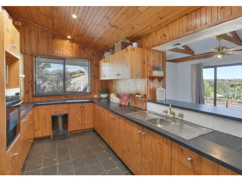 4 Second Avenue, Moana SA 5169