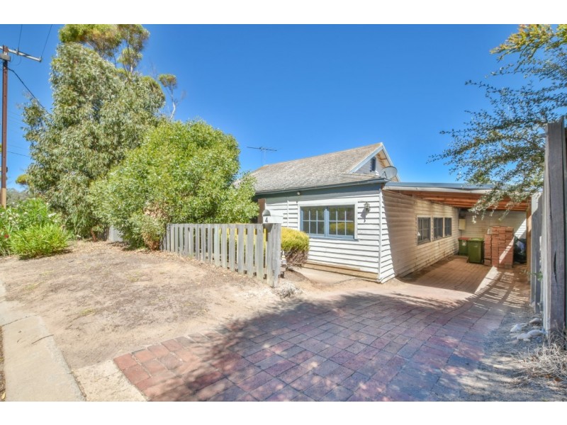 4 Second Avenue, Moana SA 5169