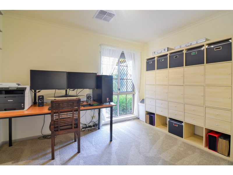 10 Ballina Court, Huntfield Heights SA 5163