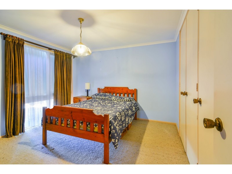 14 Dickerson Crescent, Trott Park SA 5158