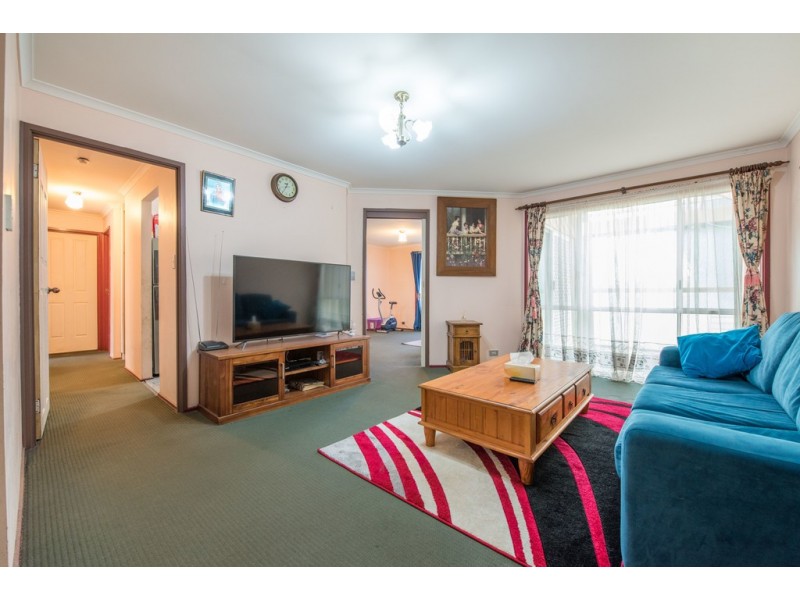 18 Lyons Circuit, Trott Park SA 5158