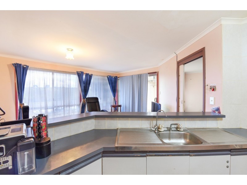 18 Lyons Circuit, Trott Park SA 5158