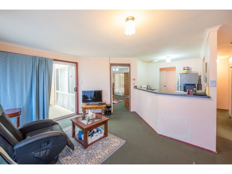 18 Lyons Circuit, Trott Park SA 5158