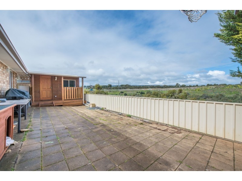 18 Lyons Circuit, Trott Park SA 5158