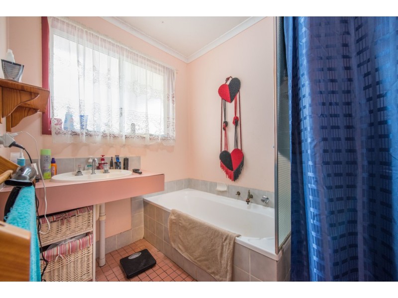 18 Lyons Circuit, Trott Park SA 5158