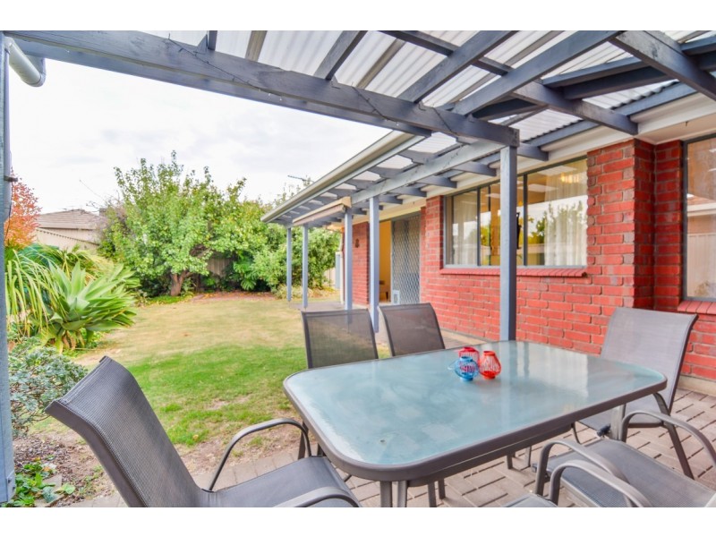 33 Cowrie Drive, Seaford Rise SA 5169