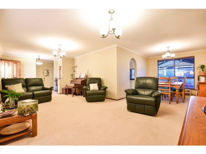 42 Domain Street, Moana SA 5169