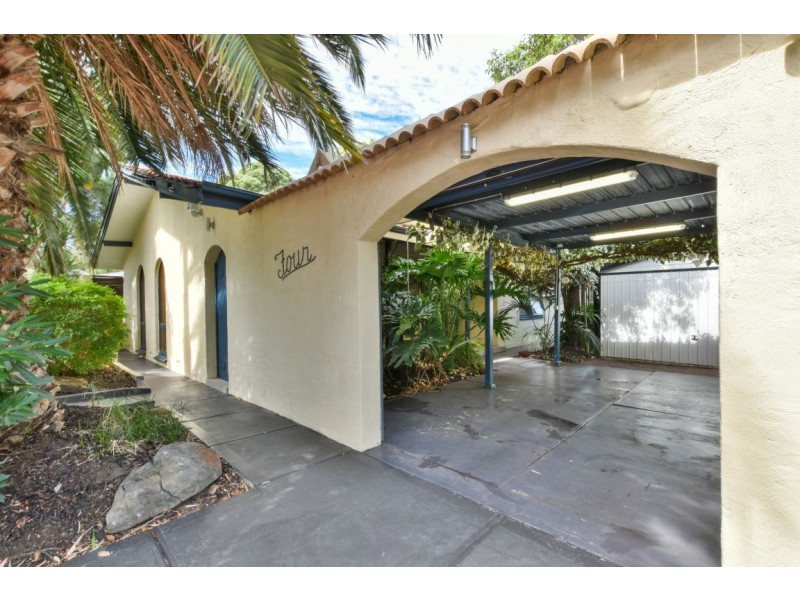 4 Perkins Road, Morphett Vale SA 5162