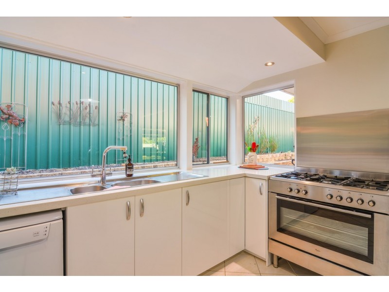4 Windebanks Road, Happy Valley SA 5159