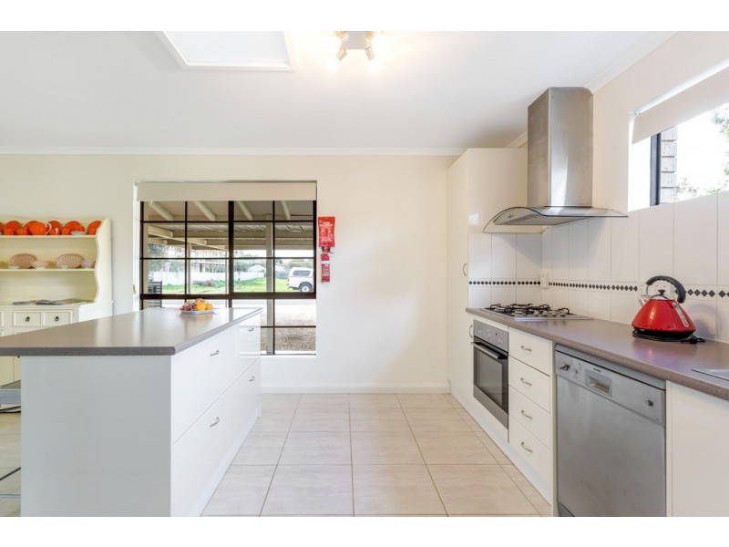 6 Darwalla Road, Aldinga Beach SA 5173