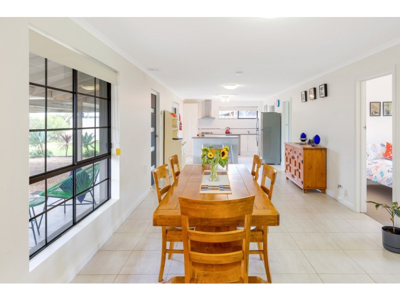 6 Darwalla Road, Aldinga Beach SA 5173