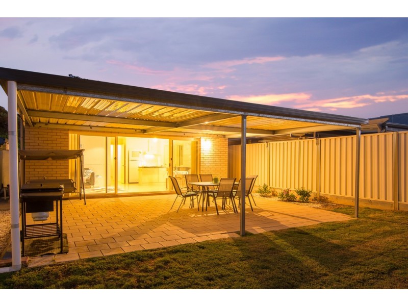 2 Karen Court, Morphett Vale SA 5162