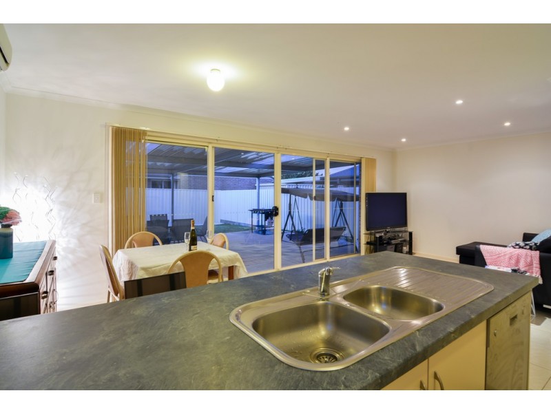 2 Karen Court, Morphett Vale SA 5162