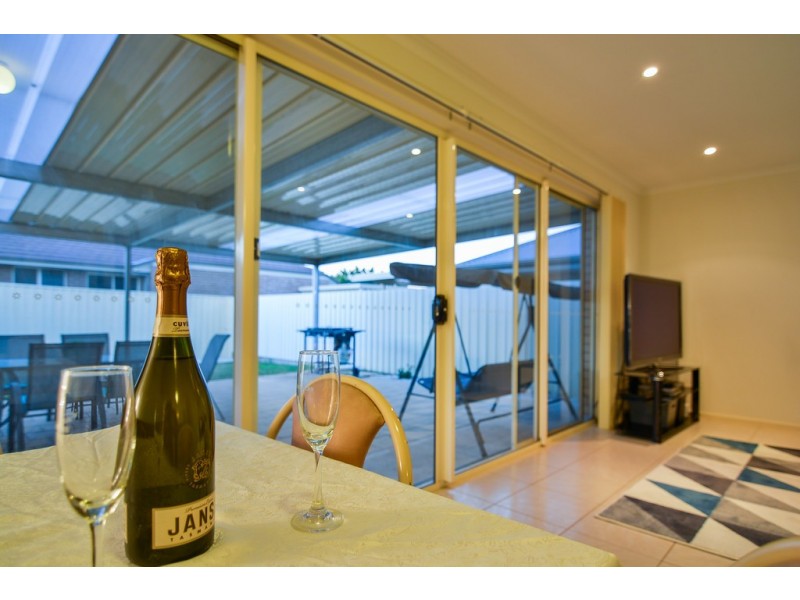 2 Karen Court, Morphett Vale SA 5162