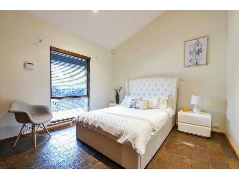 2 Mary Street, Happy Valley SA 5159