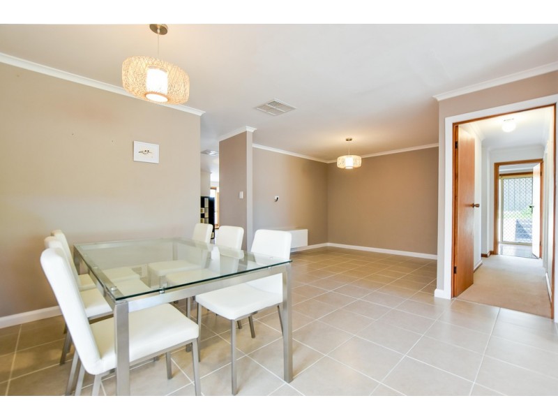 25 Farriers Way, Woodcroft SA 5162