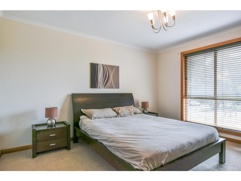 25 Farriers Way, Woodcroft SA 5162