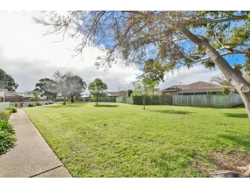 5/19 Peppertree Grove, Oaklands Park SA 5046