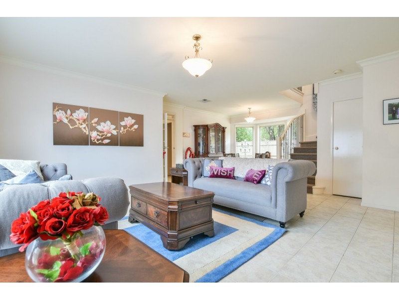 15 Bahloo Avenue, Mitchell Park SA 5043