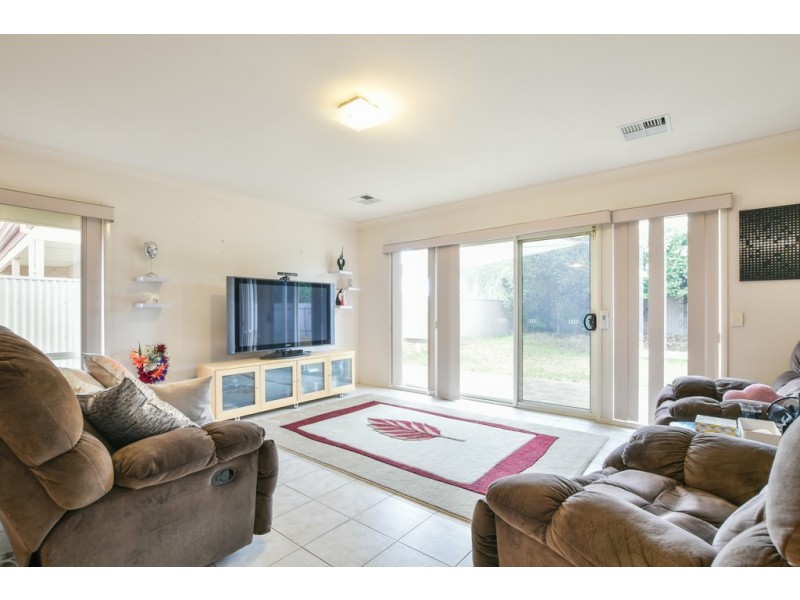 15 Bahloo Avenue, Mitchell Park SA 5043