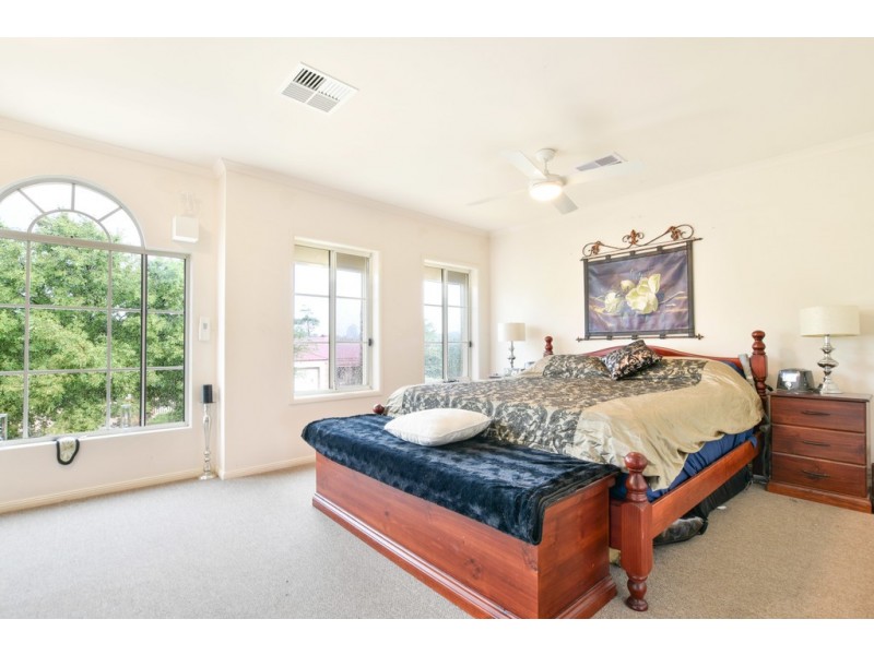 15 Bahloo Avenue, Mitchell Park SA 5043