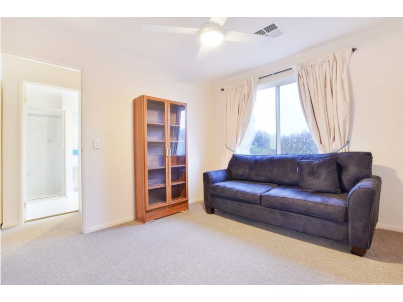 15 Bahloo Avenue, Mitchell Park SA 5043