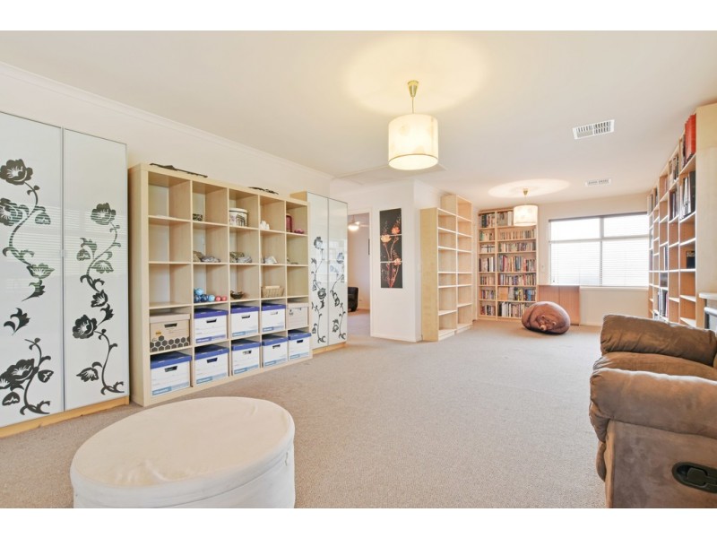 15 Bahloo Avenue, Mitchell Park SA 5043