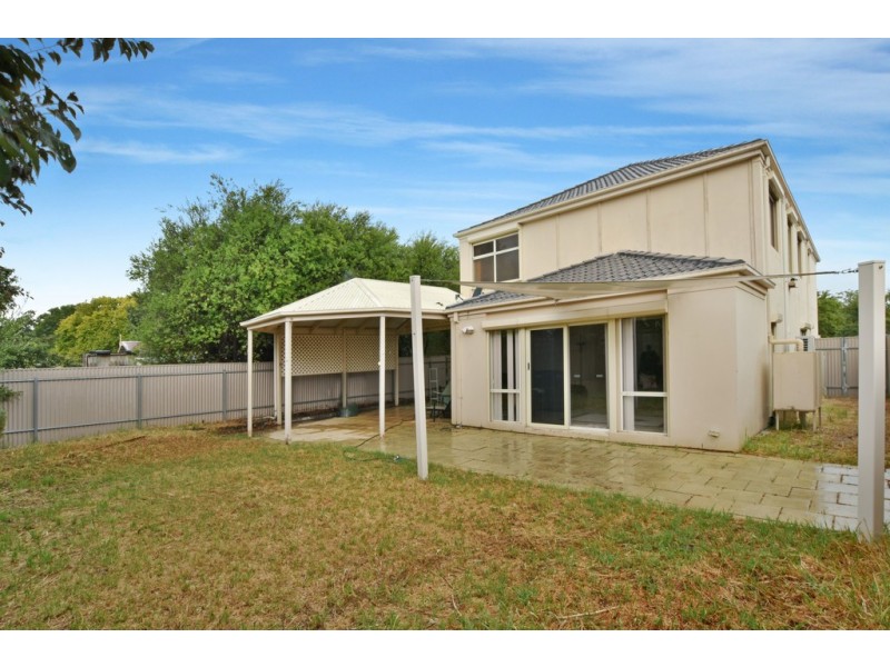 15 Bahloo Avenue, Mitchell Park SA 5043