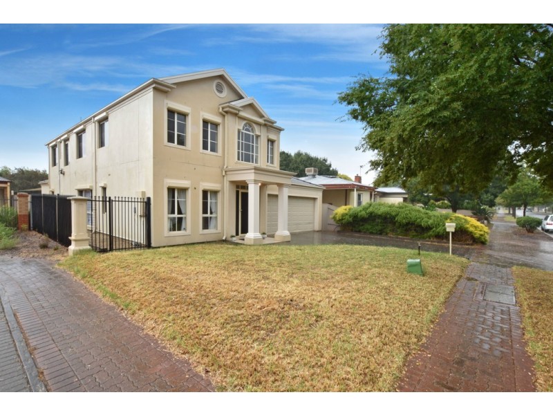 15 Bahloo Avenue, Mitchell Park SA 5043