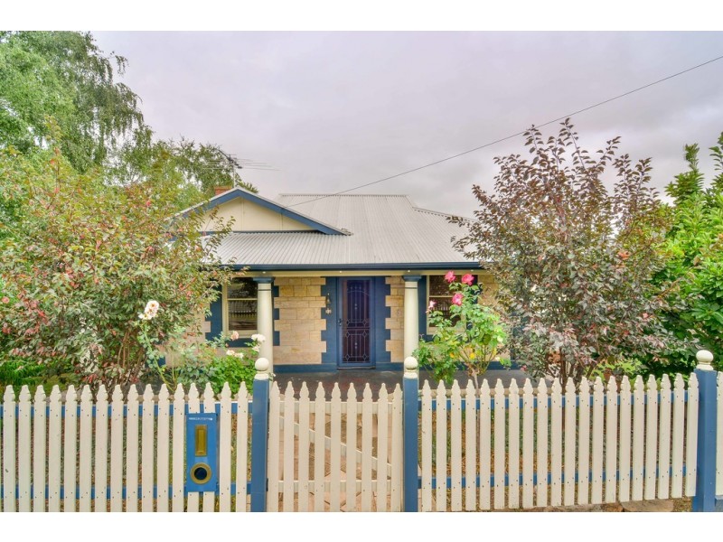 32 Hampden Road, Mount Barker SA 5251