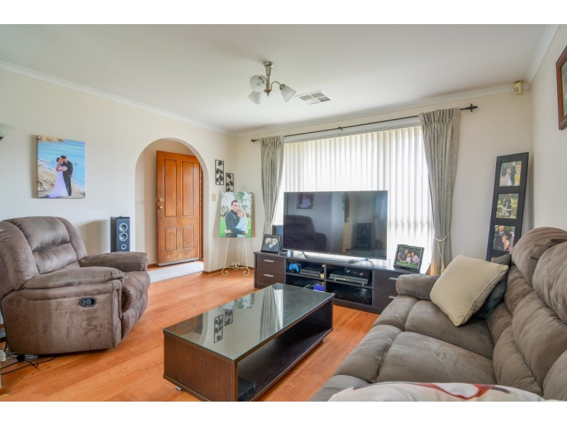 34 Investigator Drive, Woodcroft SA 5162