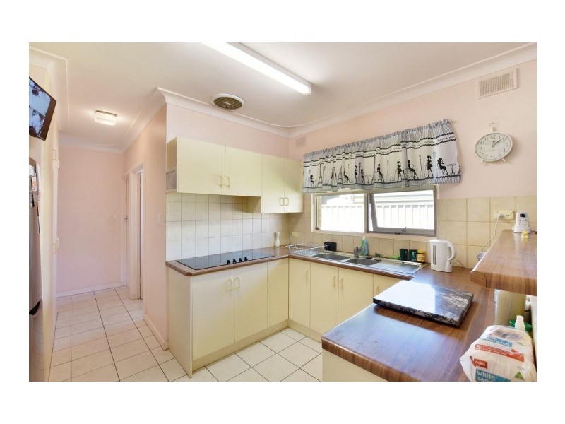 14 Cranbourne Crescent, Morphett Vale SA 5162