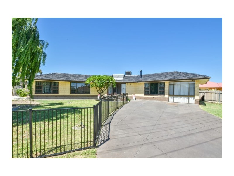 14 Cranbourne Crescent, Morphett Vale SA 5162