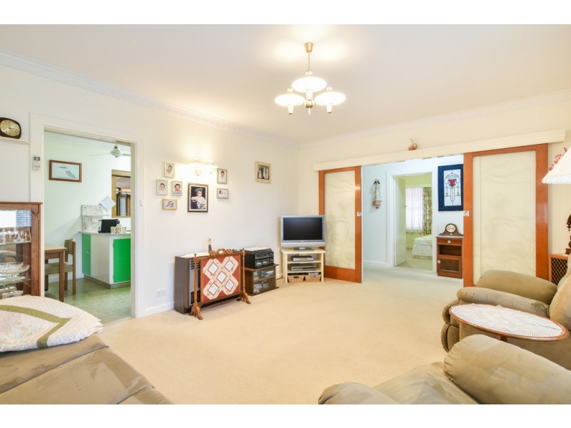 13 Creighton Avenue, Morphett Vale SA 5162