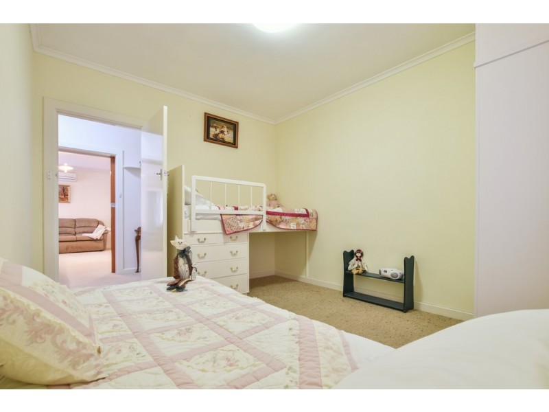 13 Creighton Avenue, Morphett Vale SA 5162