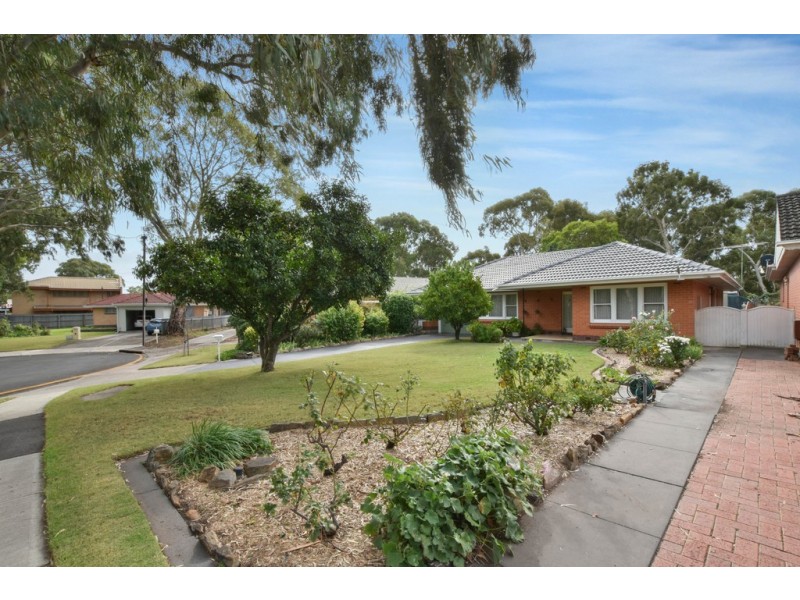 13 Creighton Avenue, Morphett Vale SA 5162